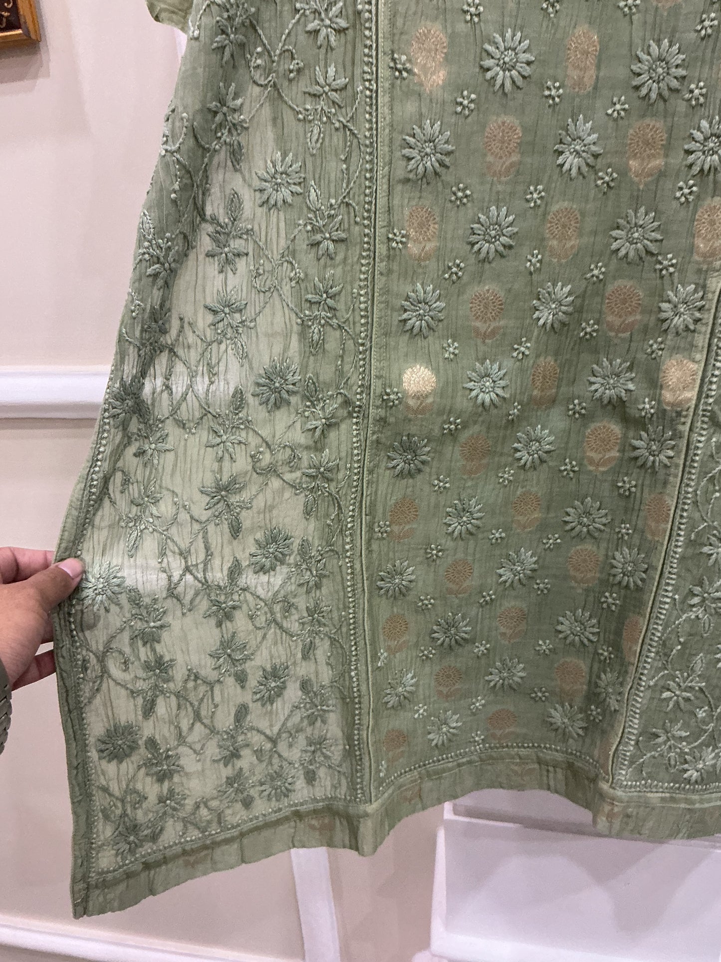 Designer chikankari kurti with broket